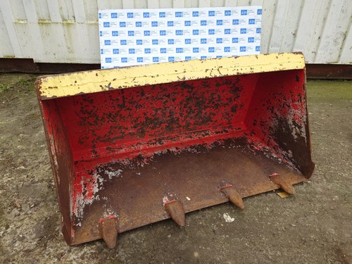 Compact tractor front loader - tractor,